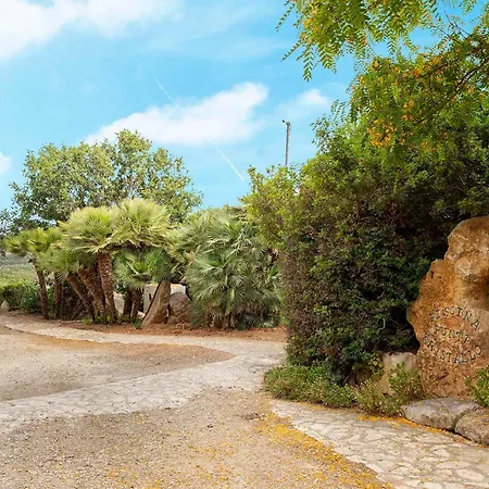 Ginestre With Pool In The Nature Park Of Porto Conte Willa *