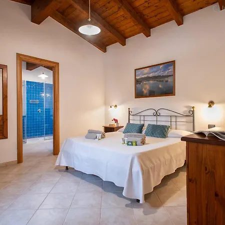 Villa Ginestre With Pool In The Nature Park Of Porto Conte