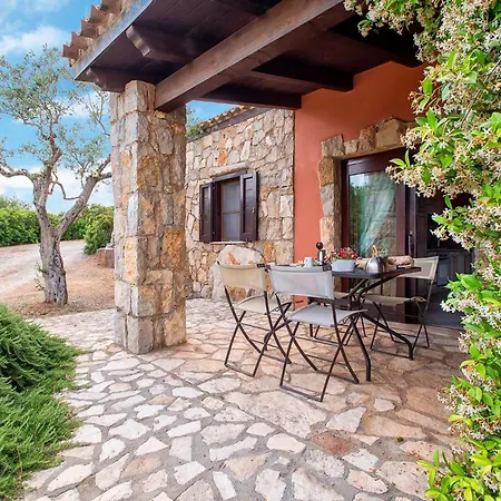 Ginestre With Pool In The Nature Park Of Porto Conte