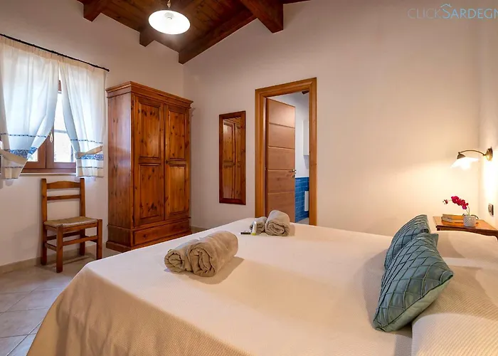 Villa Ginestre With Pool In The Nature Park Of Porto Conte *